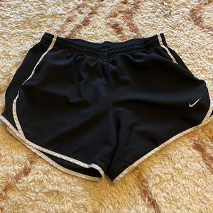 Nike Athletic shorts size L in girls not womens